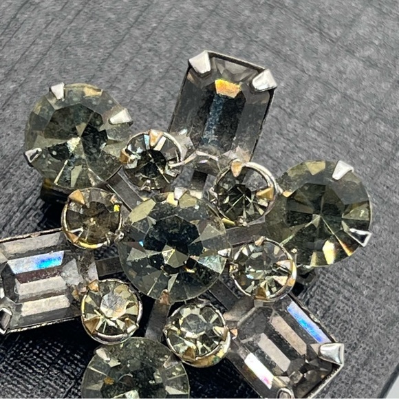 VTG 50's Rivet Layered Snowflake Brooch Scatter Pin 1" - Picture 4 of 7